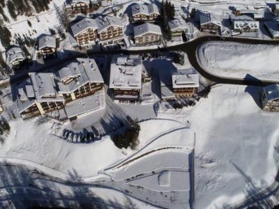 01933DF43676D90CE4ECDA06F9842AF3