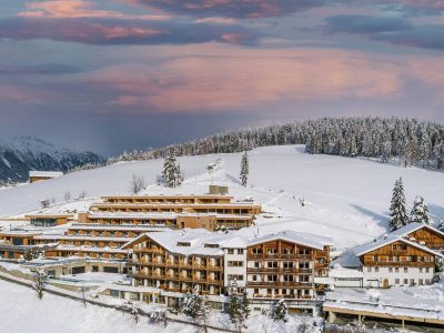 105FBB705489C9B8509D9C6770166C73