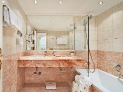 157843B5982BAFC0DCFECD872858BC2E