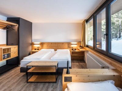 18242921D57432DD9FA587D0703A7DAF