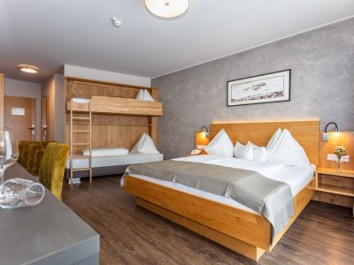 24A0BD7BB63607BA61F6F63BA71C01C3