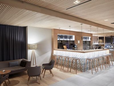 25DF4E9606FA147D18F3A348A7DBEEF7