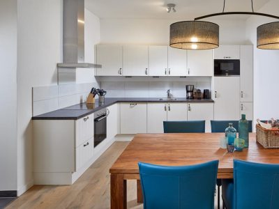 48FCA70A340B02E1CD93B5B2B21A4367