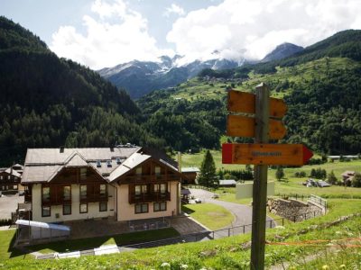 6F923890E24578B4FBD7978E1123A326