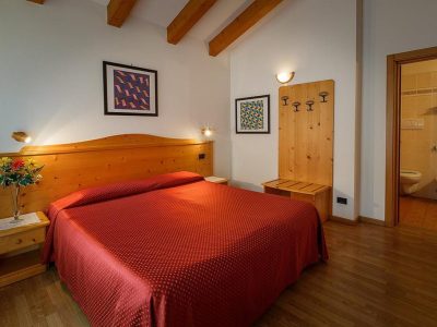 79747BD8982590CB295BF11C6F7B936B