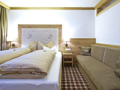 9EC53217E947E11C454BD2EBE304F1FD