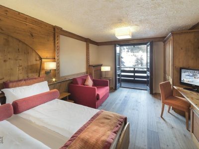 9F2AF5E061EE5AFF669E61E3B7C51A66