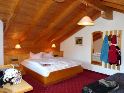 D715FBAAF66B65C197EB85CFA08D424A