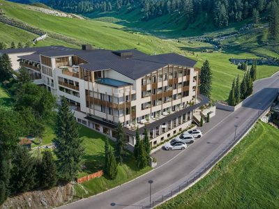 D9CD75944F986D2ED438CB0A98246677