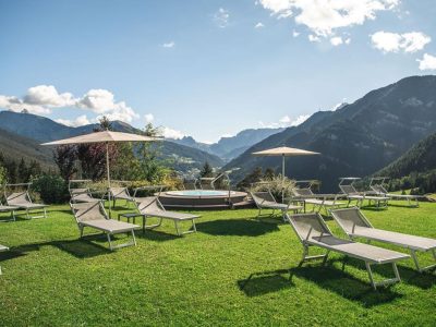 E8E3DBFE5CAFC0A5264E79F7BB0A05DE