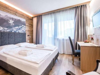 F2AB38526674D8B8E8C6275ED30B5ABC