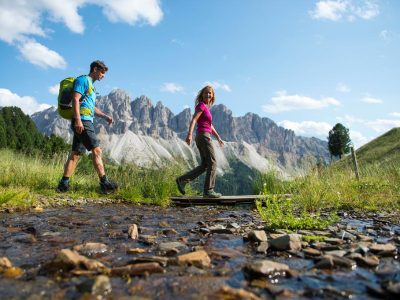 FB5C83D5E60143F4C853A34C418E14E2