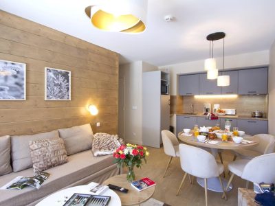 FE3FD04BE9ACE2D4138DF6B2F1BC1E4A